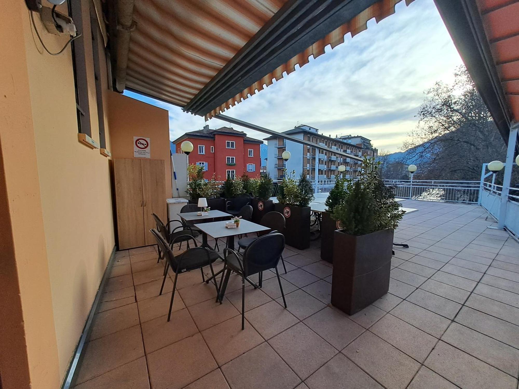 Appartamento Grande Al Ponte. Situato Vicino All'Ospedale, Al Parco E Al Centro Citta Trento Luaran gambar